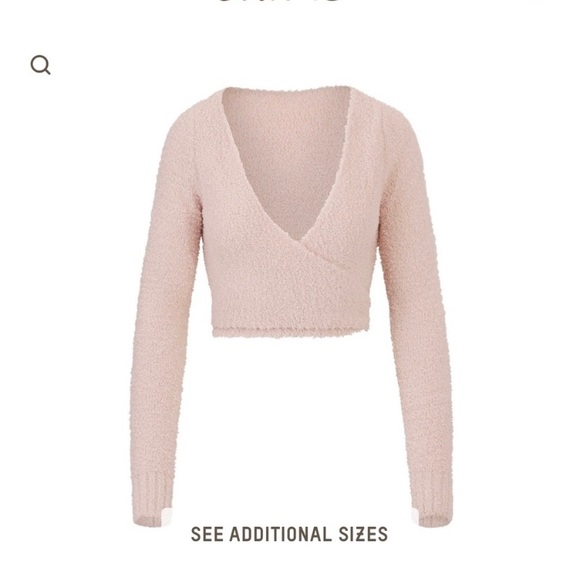 Skims pink fuzzy top. Sold out - Picture 1 of 4